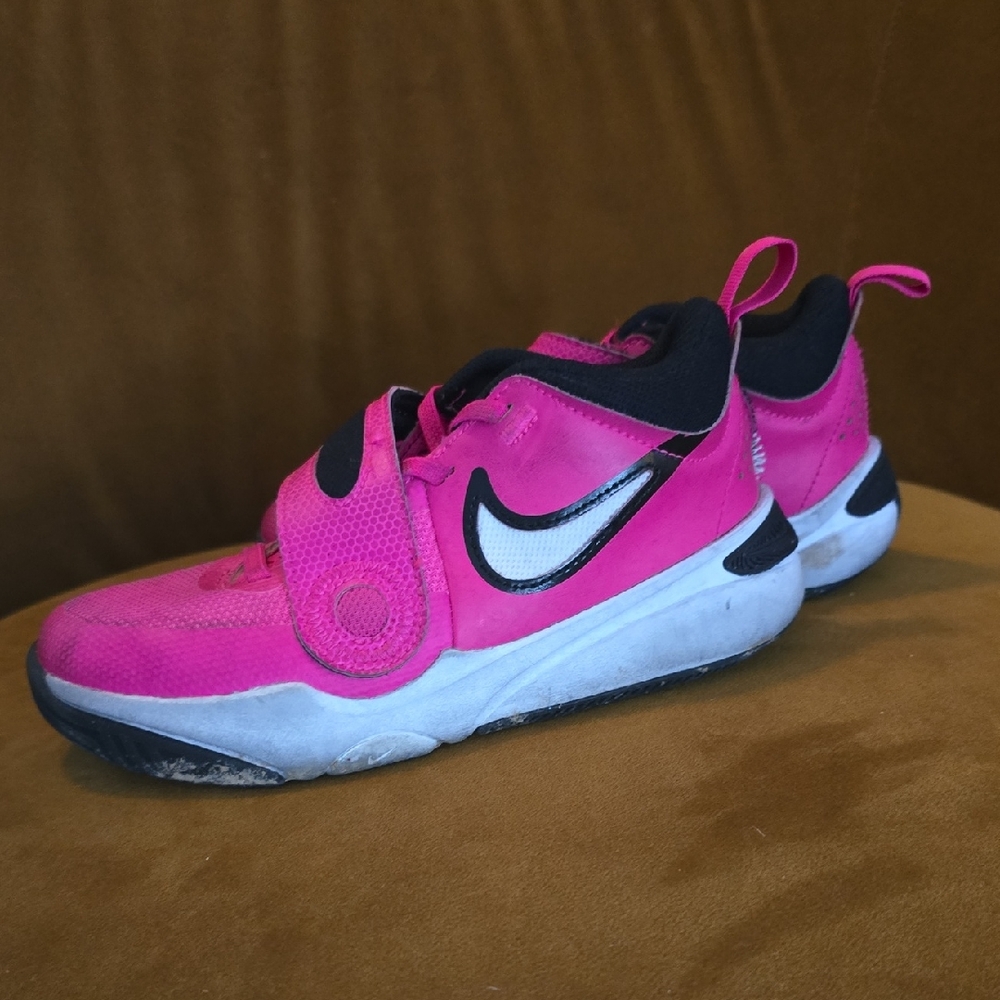 Nike Kids Easy On Fuchsia Sneakers with Black Accents